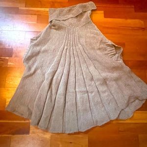 Cable knit Turtle neck Poncho